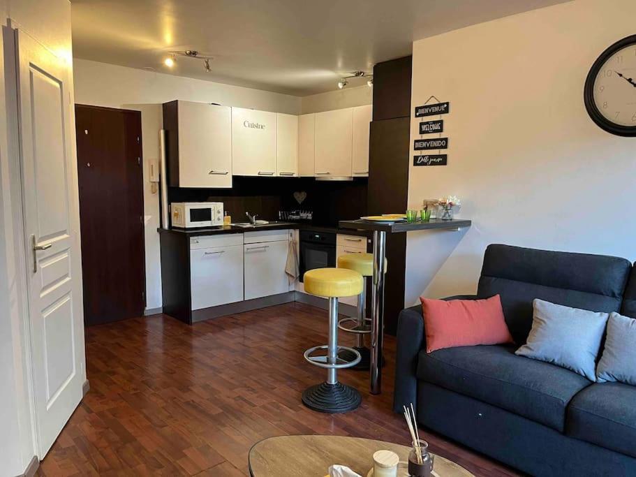 Apartment A 5 Minute De Geneve Entierement Equipe